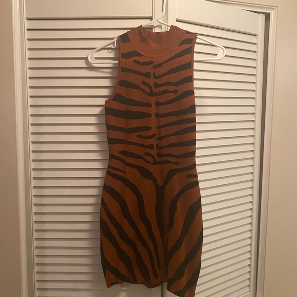Fashion Nova Dresses & Skirts - NWOT Fashion Nova Dress Size Medium